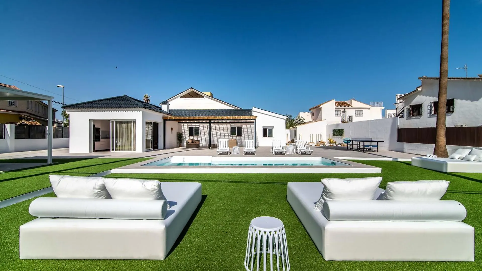 Palm Tree Villa 5 Bdr Pool & Bbq Torremolinos